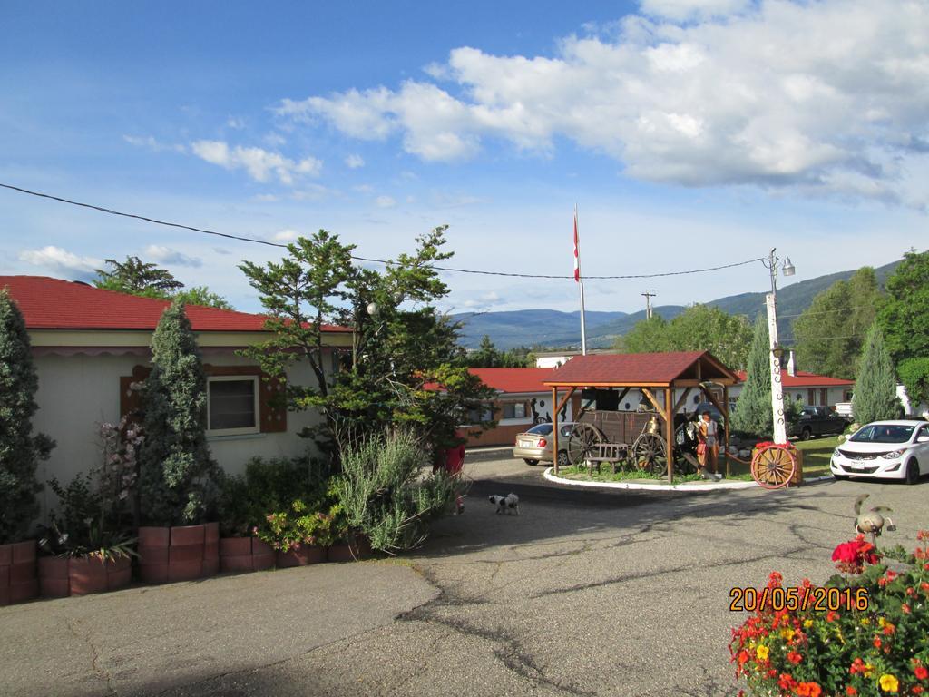 Tel-A-Friend Motel Vernon Exterior photo